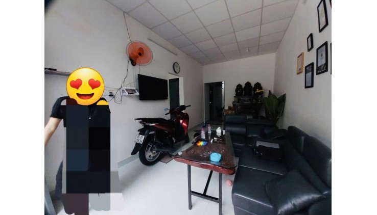 Giảm sốc 500tr !!! Chỉ còn 6tỷ2, Nhà C4 SHR, diện tích khủng 117m2,  1/ Nguyễn Văn Quá cách mặt tiền 50m, HXH tránh nhau, Ô tô Ngủ Sân